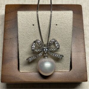 Elegant Bow Freshwater Pearl Pendant Necklace